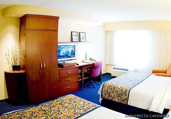 Courtyard By Marriott Pensacola Downtown Hotel Exterior photo